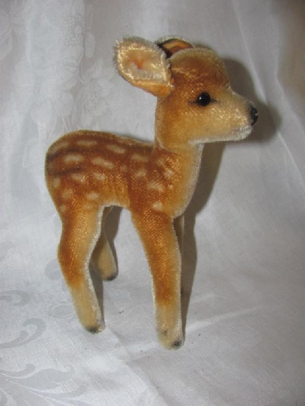 Steiff 9" Fawn Deer (1 of 2)