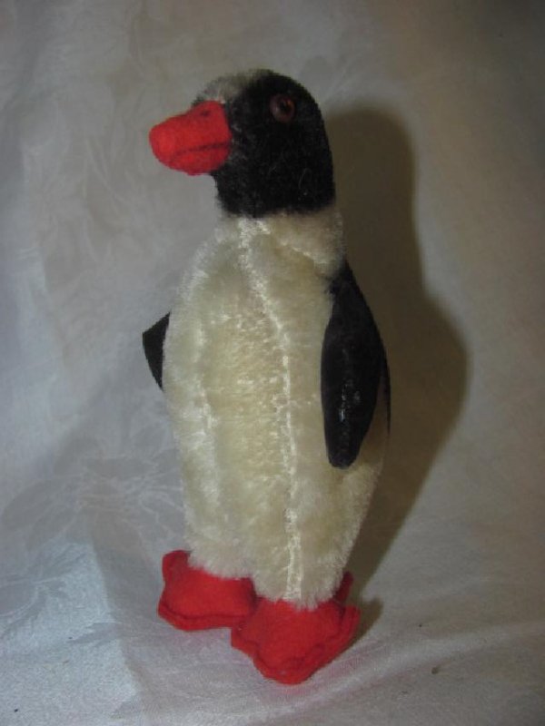 Steiff 5 1/2" Penguin: No button or tag