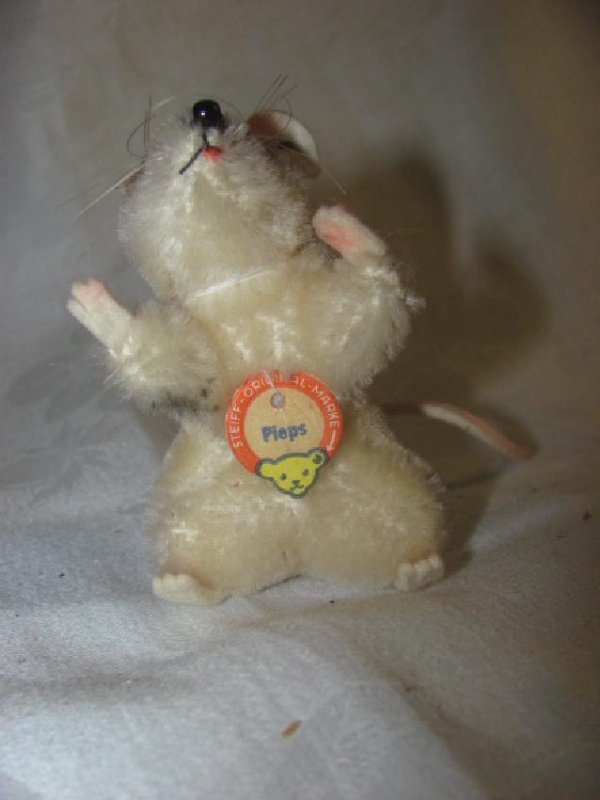 Steiff Peips 3 1/4" Mouse: Button in ear & tag