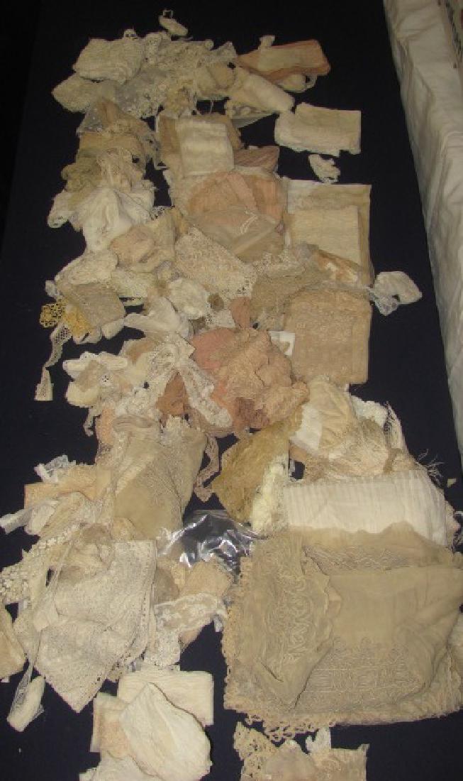 Table Lot of Linens & Lace (1 of 4)