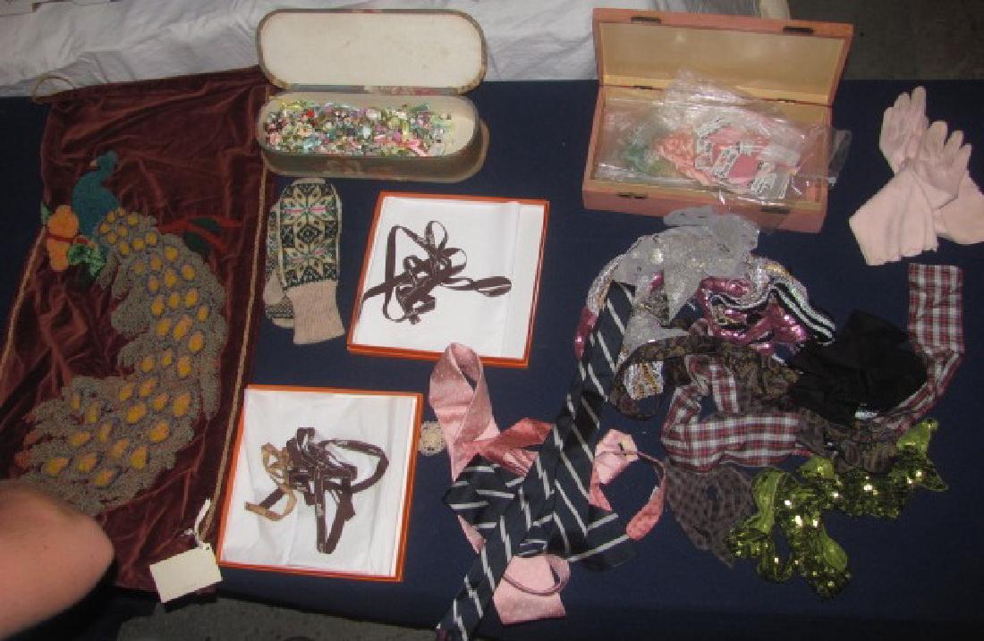 TIES SILK PEACOCK WALL HANGING (1 of 5)