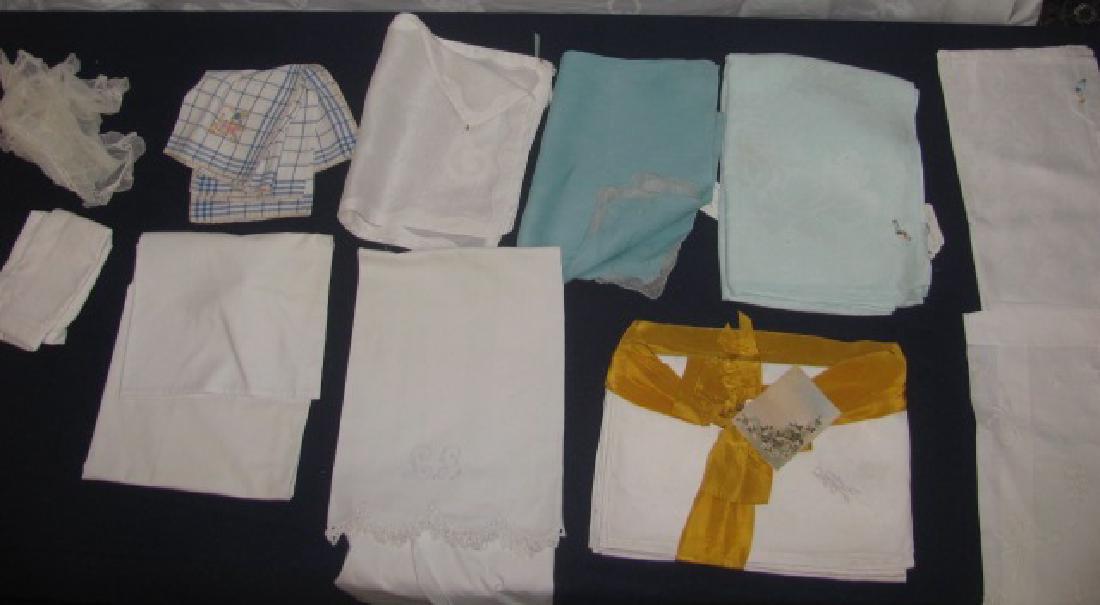 PLACEMATS DOILIES RUNNERS NAPKINS (1 of 3)