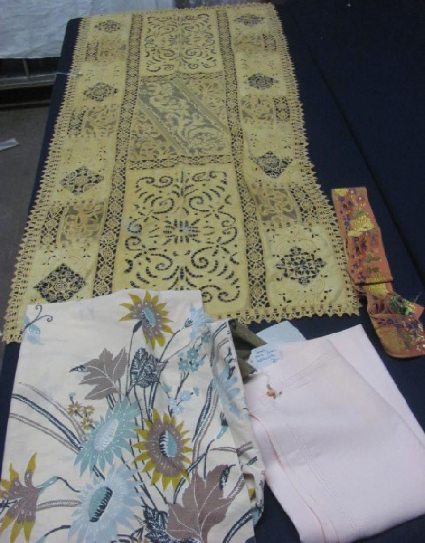Lace Runner & Table Cloth (1 of 3)