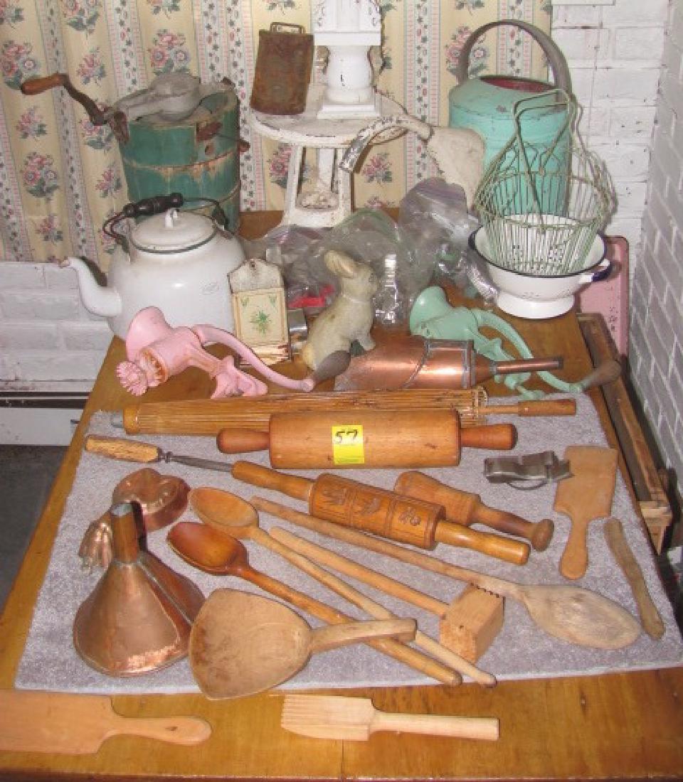 Table Lot of Primitives (1 of 7)