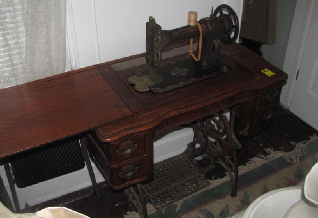 White Rotary  Sewing Machine (1 of 4)