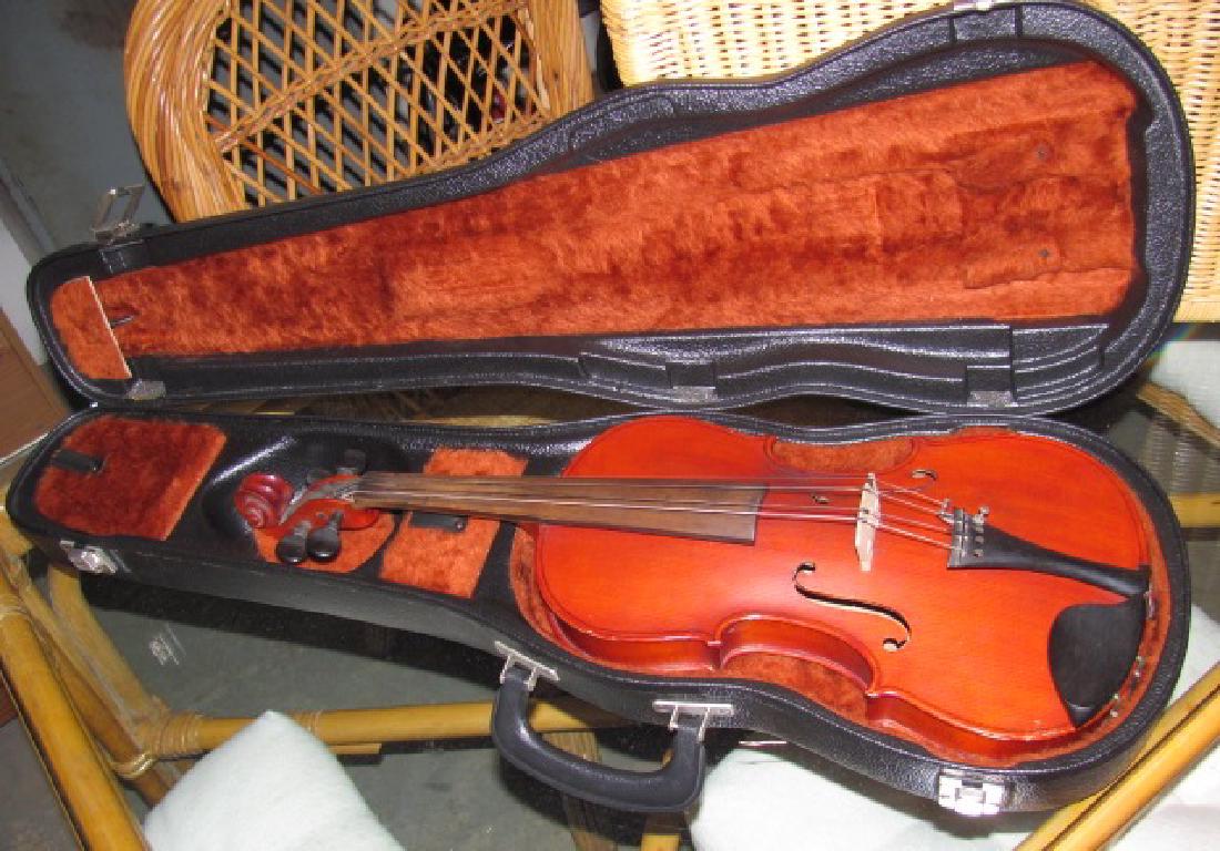 Violin: Case, Violin, & Bow