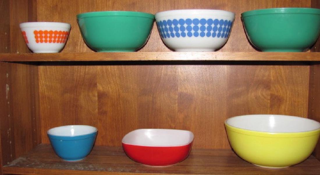 Pyrex Mixing Bowl Lot: Includes 7 PIECES