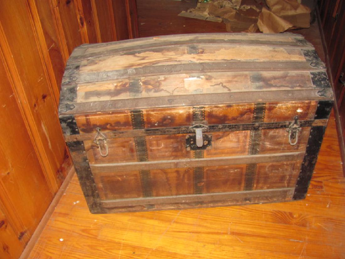 Dome Top Trunk: Trunk