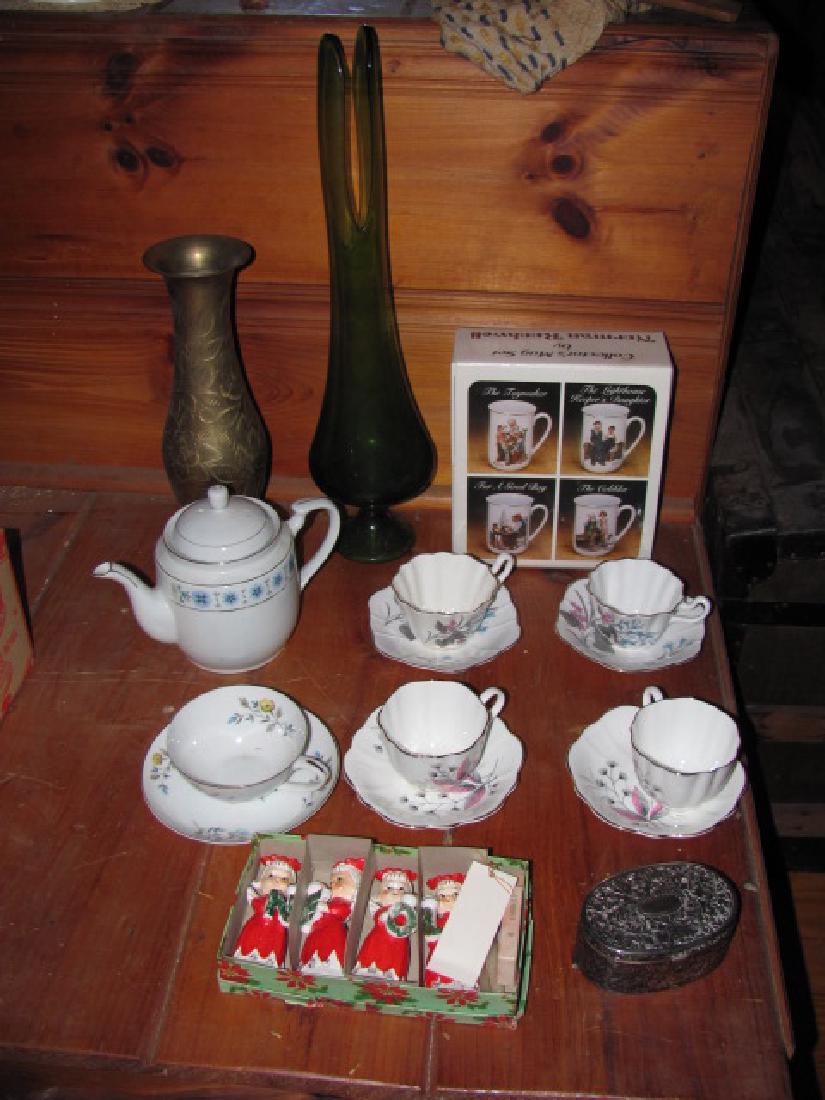 Cups Saucers Tea Pot Norman Rockwell Cups (1 of 4)