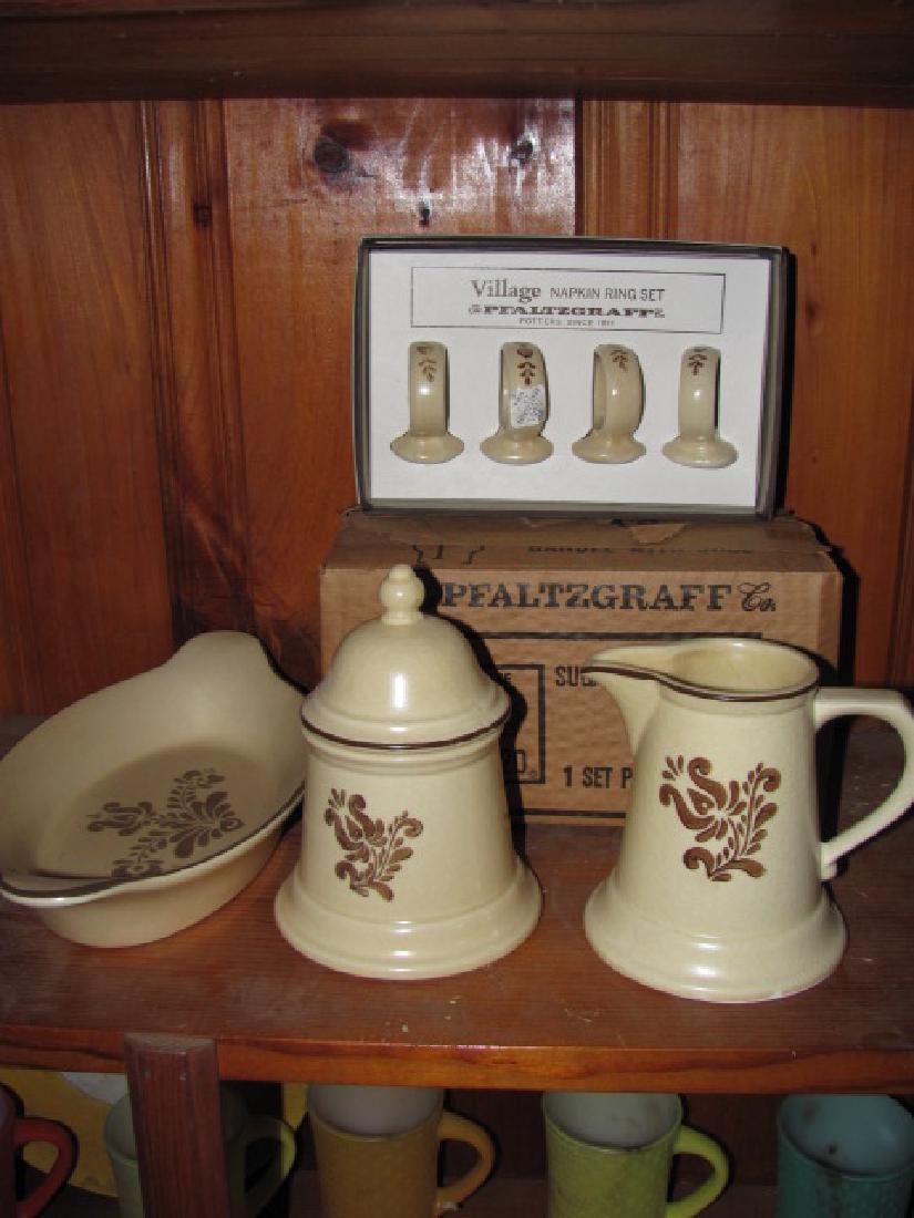 Pfaltzgraff Creamer Sugar Napkin Rings: Also includes casserole dish.
