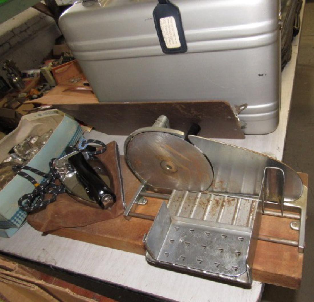 Table Contents Lot (1 of 8)