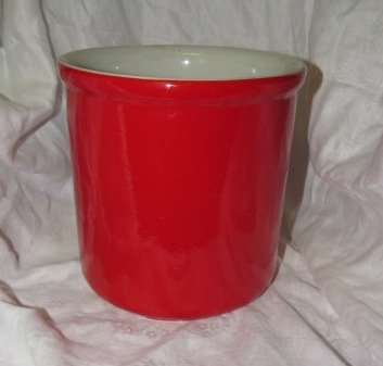 Hall 303 Red Crock: Approx. 7 3/4" tall and 7 1/2" in diameter.