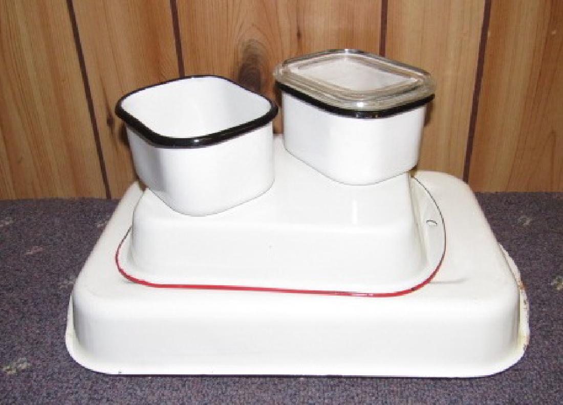 Agateware Pans & Refridgerator Dishes (1 of 2)