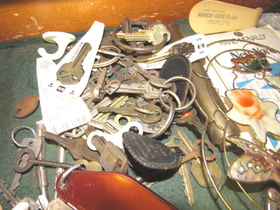 Contents of 2 Drawers (1 of 6)