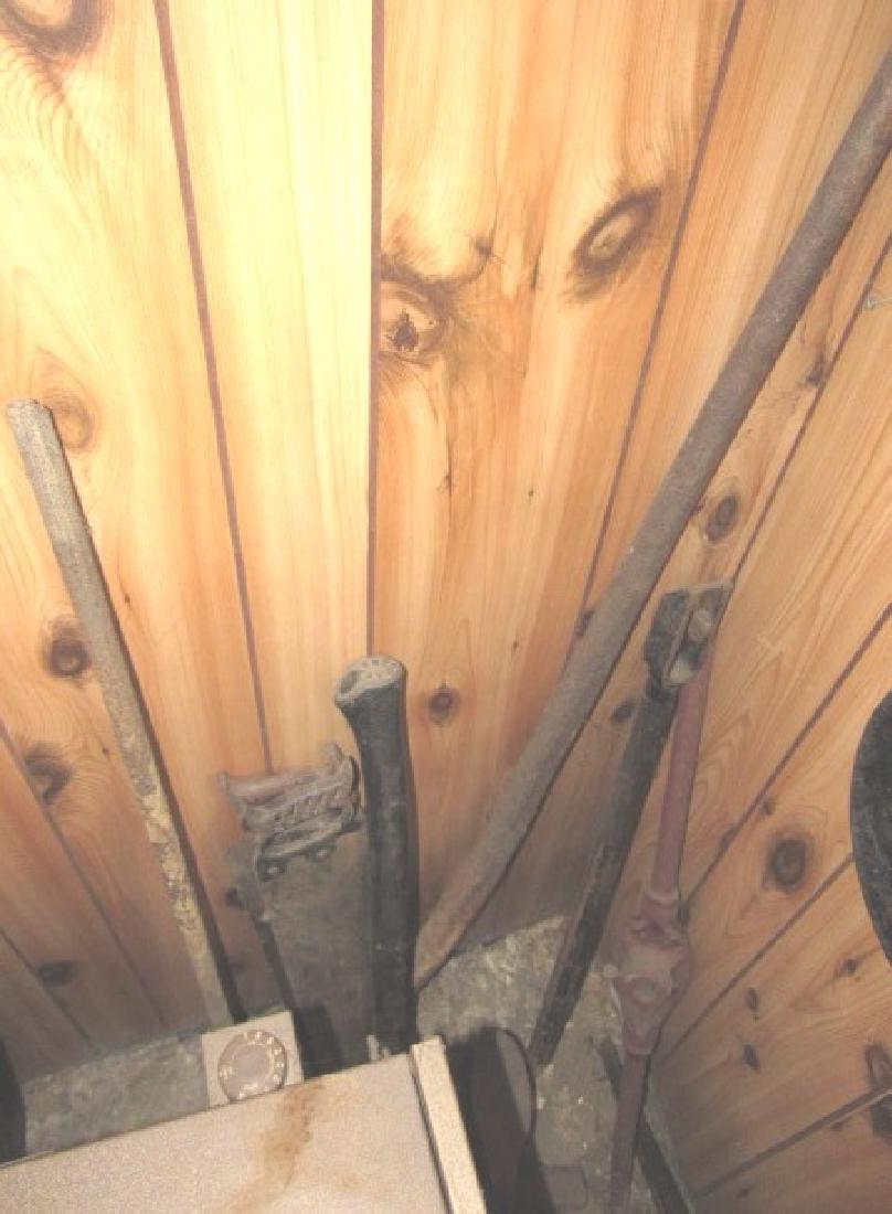 Tool Lot Shale Bars Saws Threader Handle & Ax (1 of 5)