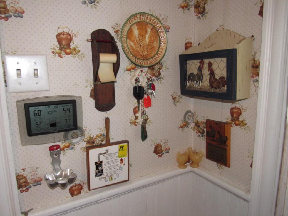 Pennabury Pottery Plate & Misc (1 of 4)