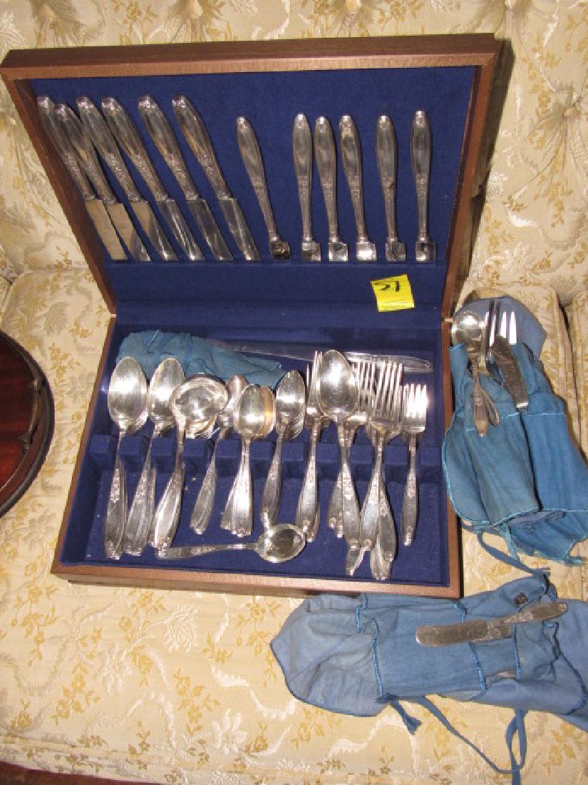 Rogers Silver Plate Set: Misc Rogers Flateware