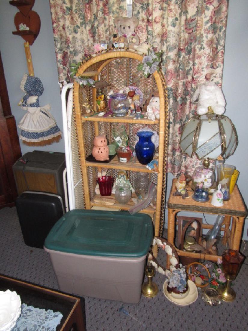 Partial Living Room Contents (1 of 7)