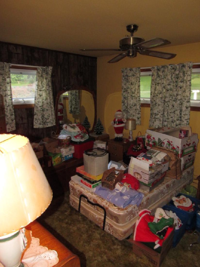 Contents of Bedroom (1 of 10)