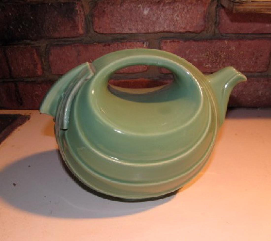 Hall China 1400 Green Teapot (1 of 2)