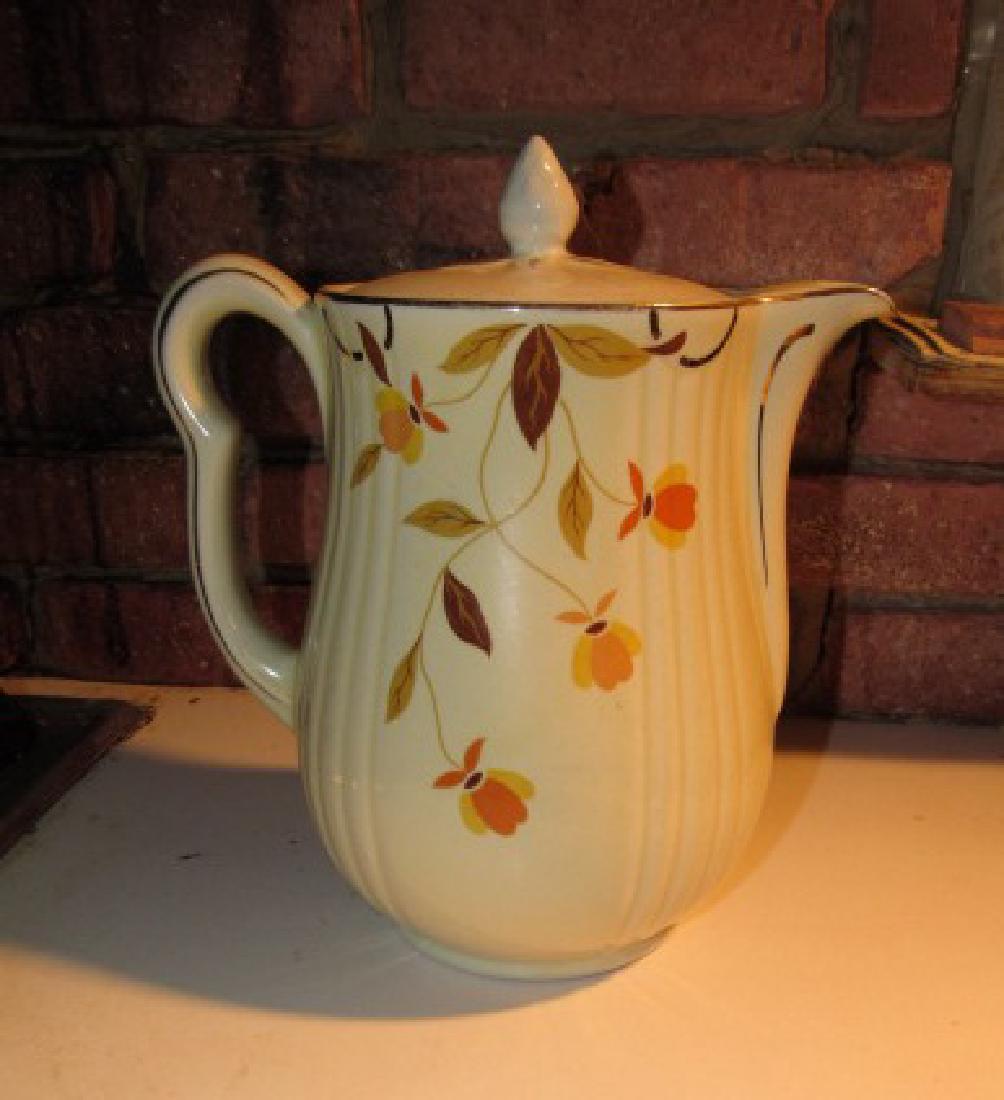 HaLL's Superior Autumn Leaf Teapot (1 of 4)