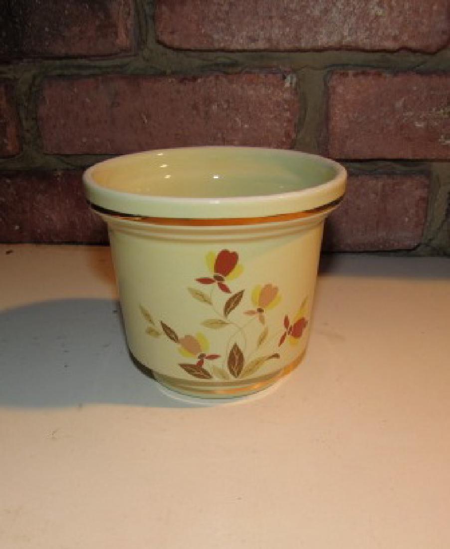 1994 Limited Edition Hall Autumn Leaf Planter: Approx. 3 1/2" tall and 4 1/4" in diameter.