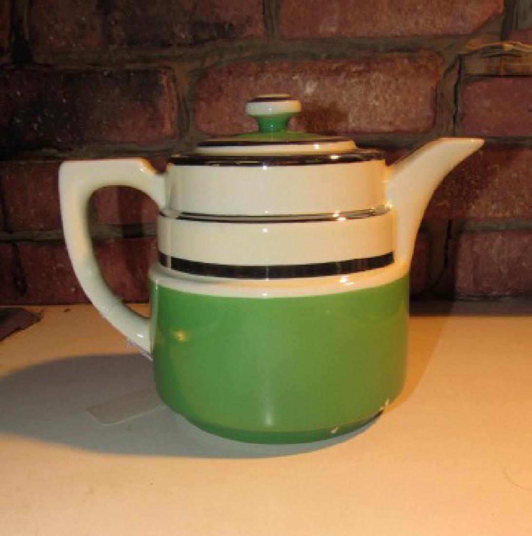Hall's China Art Deco Terrace Teapot (1 of 2)