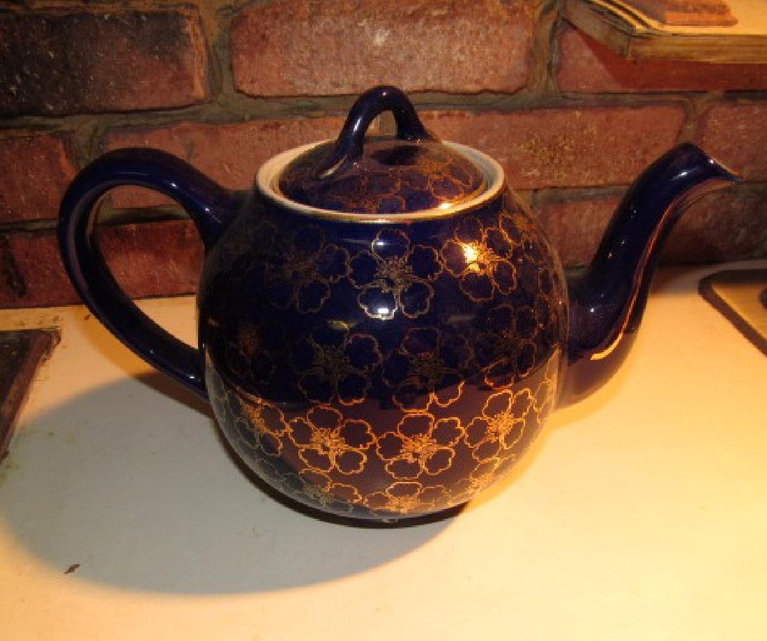 Hall China 043 12 cup Teapot (1 of 3)