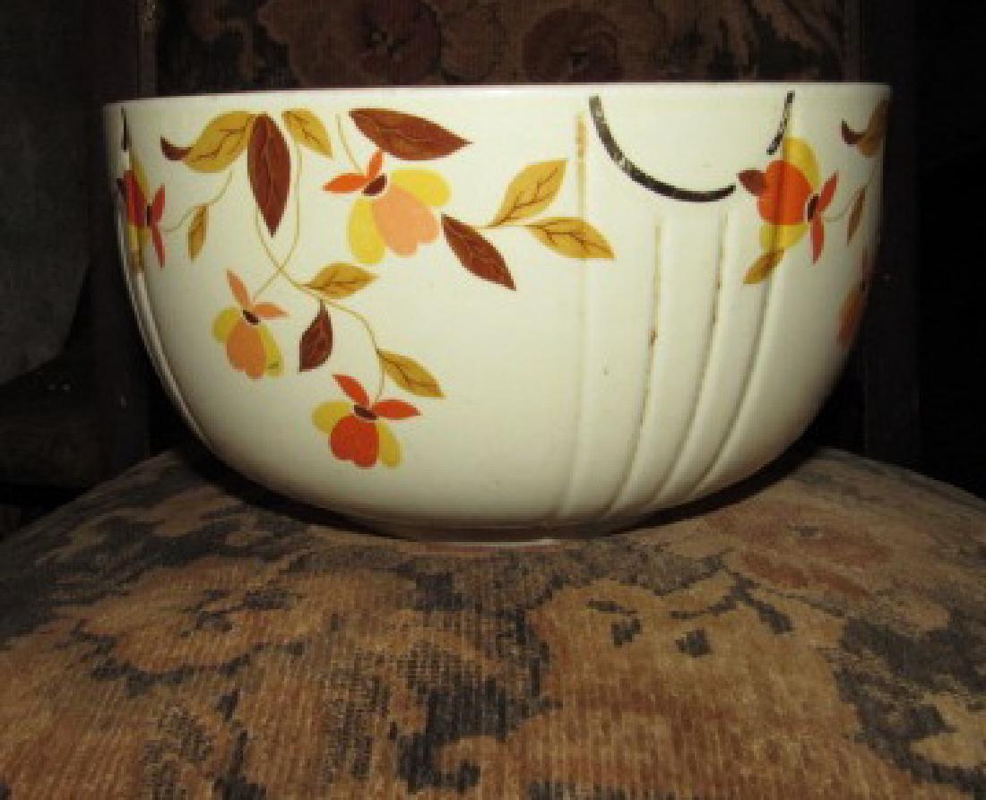 Hall's Autumn Leaf Bowl (1 of 2)