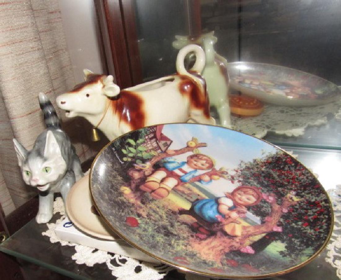 Goebel Cow Creamer Cat & Plate Lot: Getting all pictured.