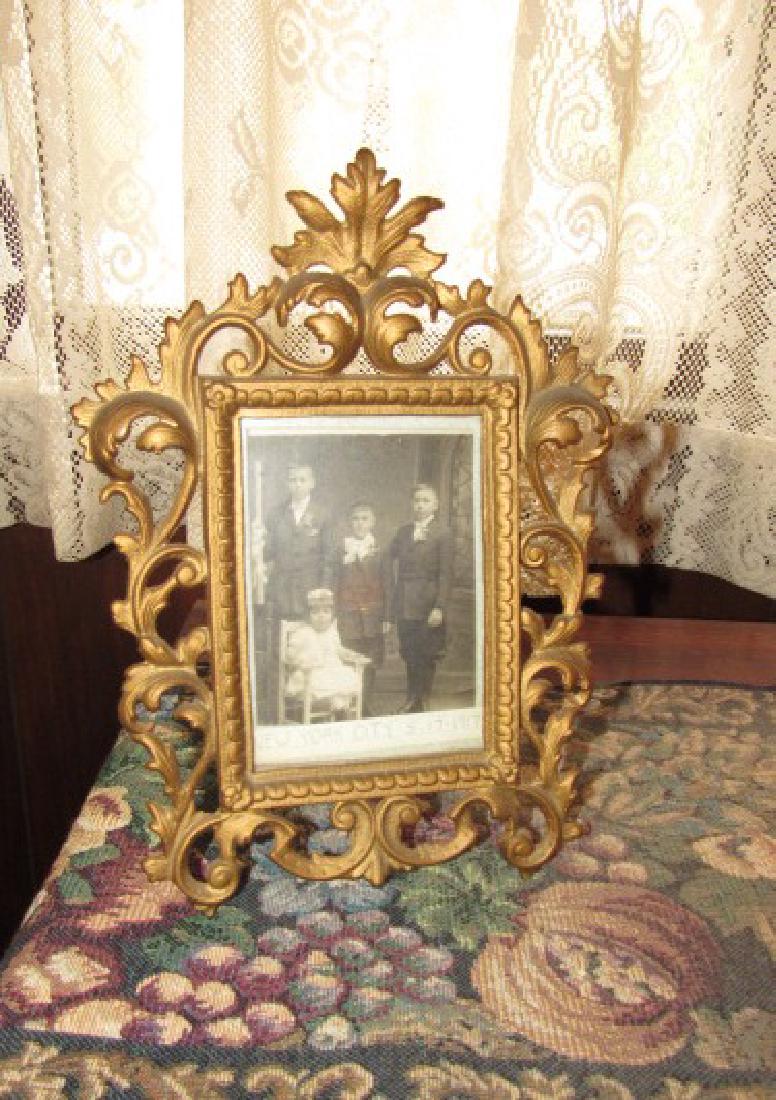 2 Picture Frames (1 of 4)