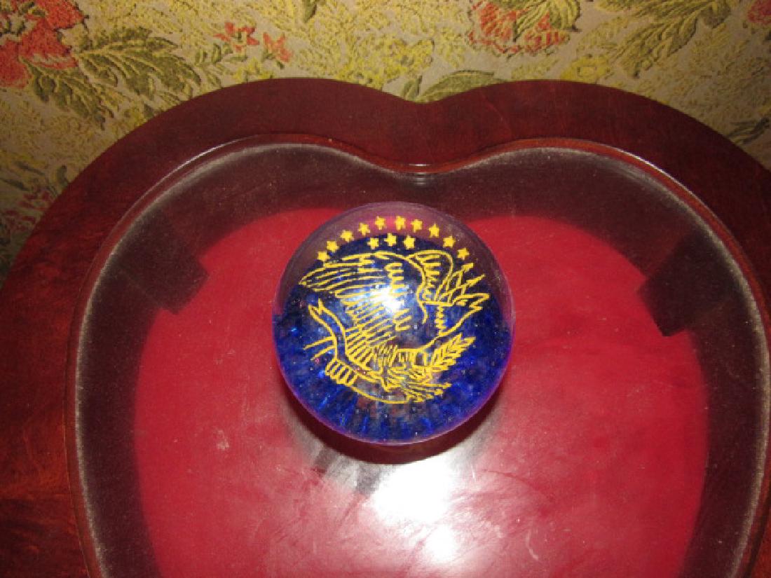 Gentile Glass Eagle Paperweight (1 of 3)