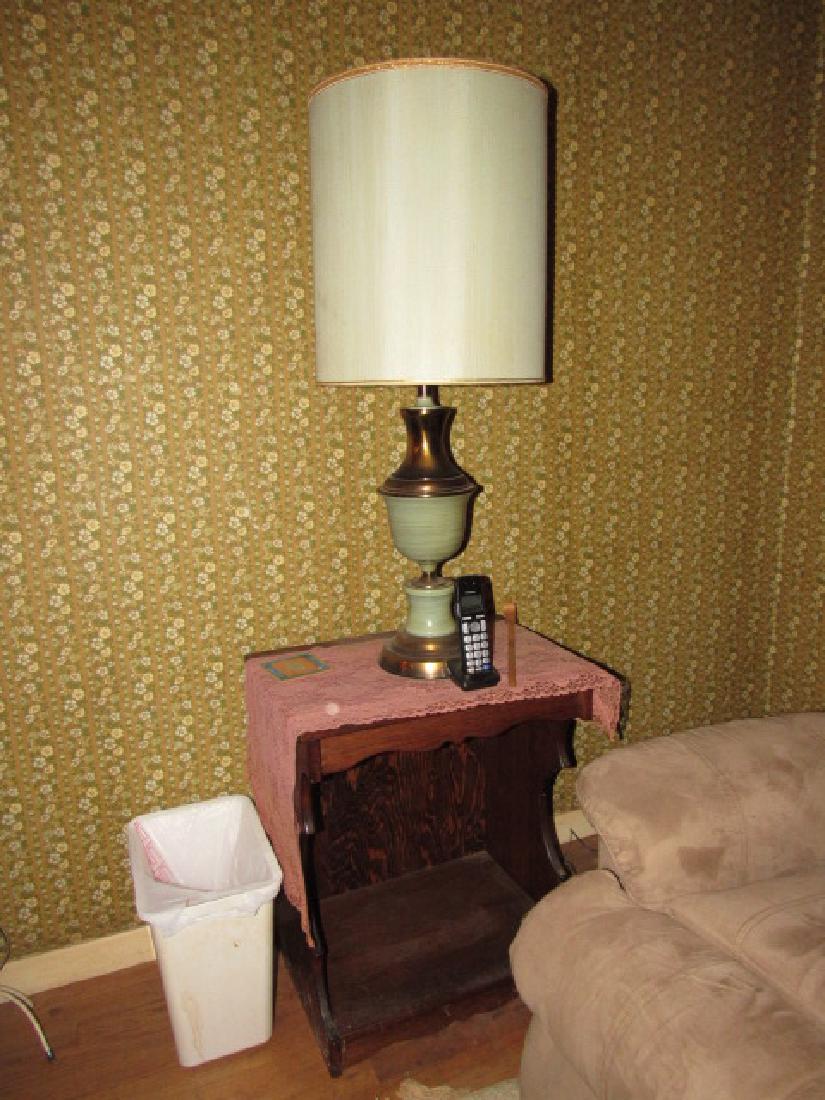 End Table Lamp & Telephone Lot (1 of 3)