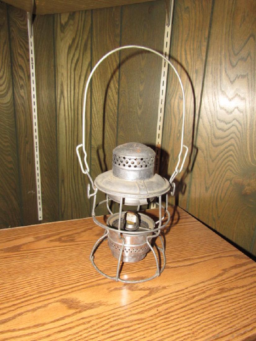 Adlake El Kero Railroad Lantern (1 of 4)