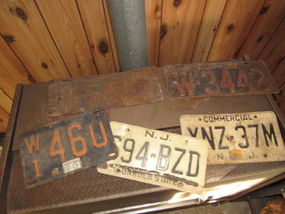 Lot of Vintage / Antique License Plates: Getting all 5 pictured.