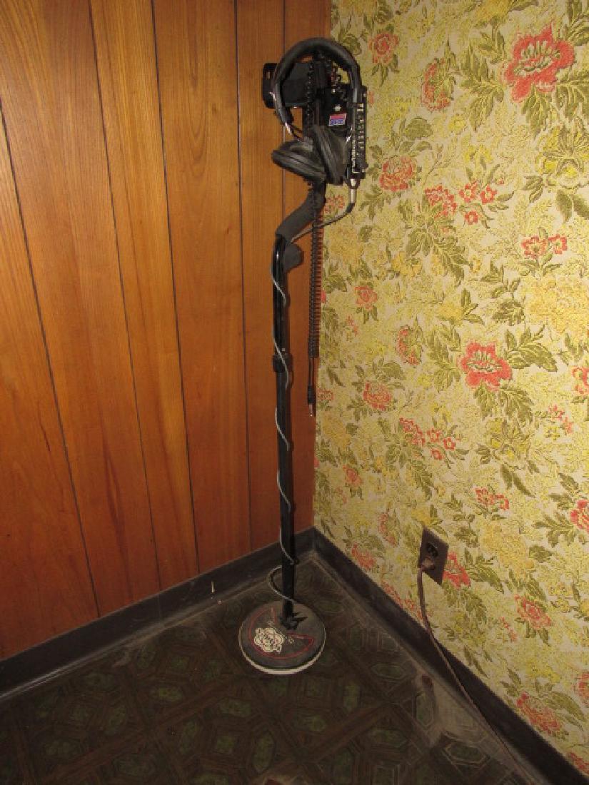 Whites Classic II Metal Detector (1 of 3)