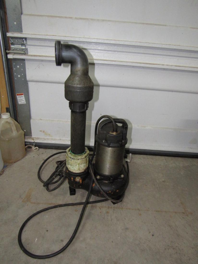 Vancs Submersible Pump Model 12-PN (1 of 2)