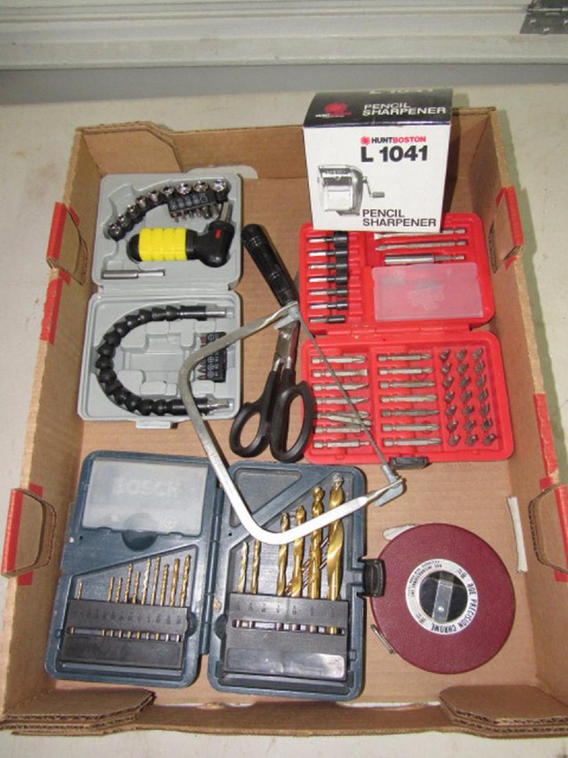 Drivers Drill Bits Socket Set Tape Measure (1 of 4)