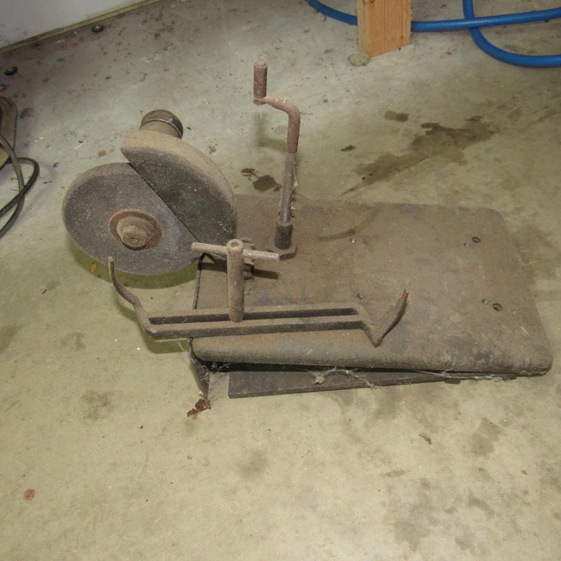 Vintage " Modern" Grinder: Grinder