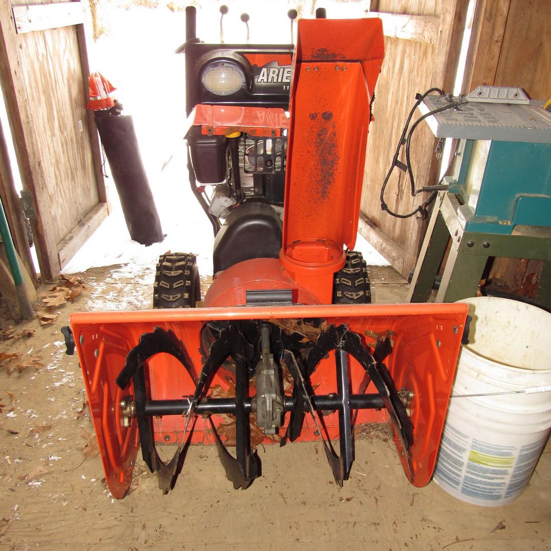 Ariens 11528LE Snow Blower (1 of 5)