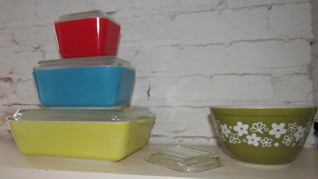 Pyrex Refridgerator Dishes & Mixing Bowl (1 of 3)