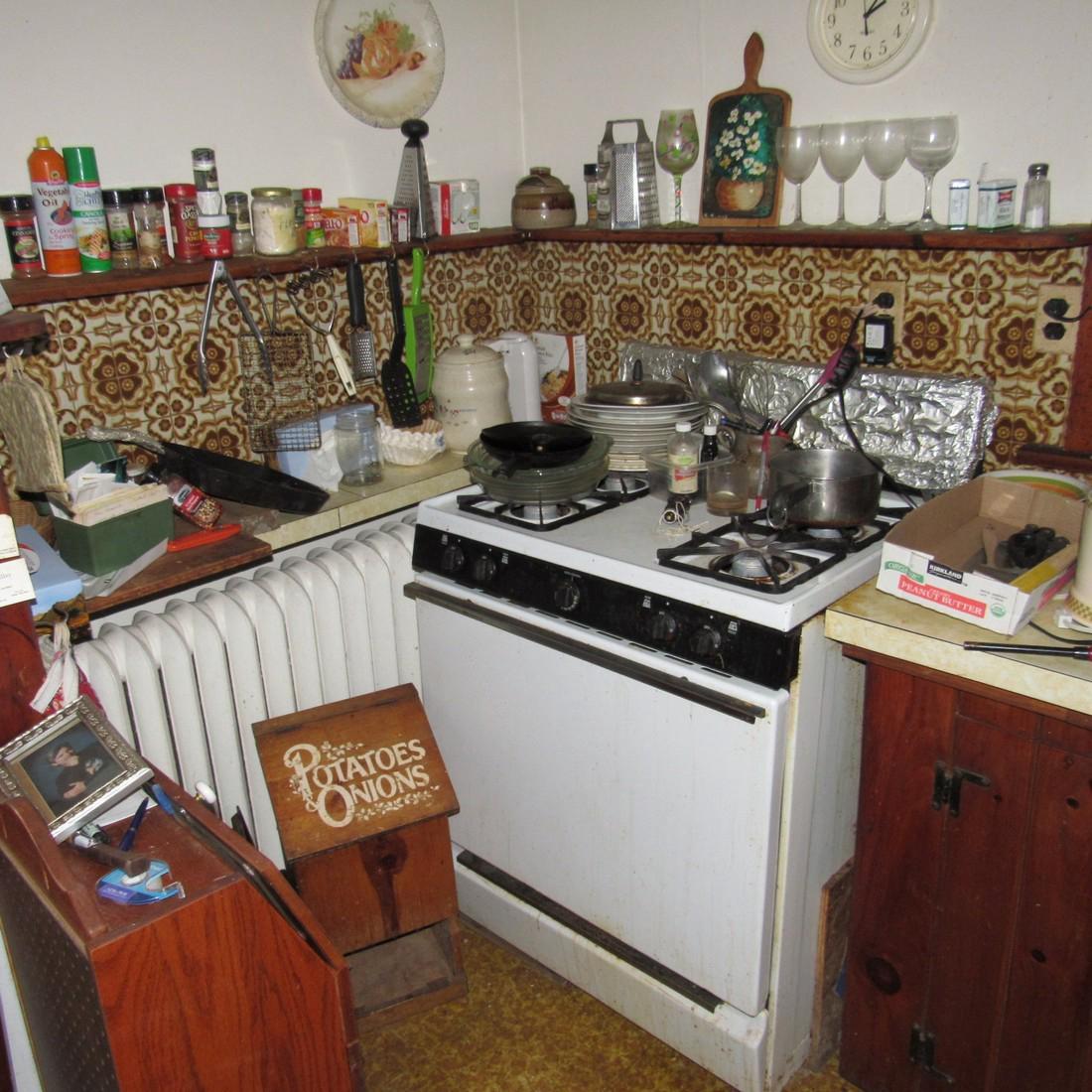 Contents of Kitchen Counter Cabinets & Drawers (1 of 7)