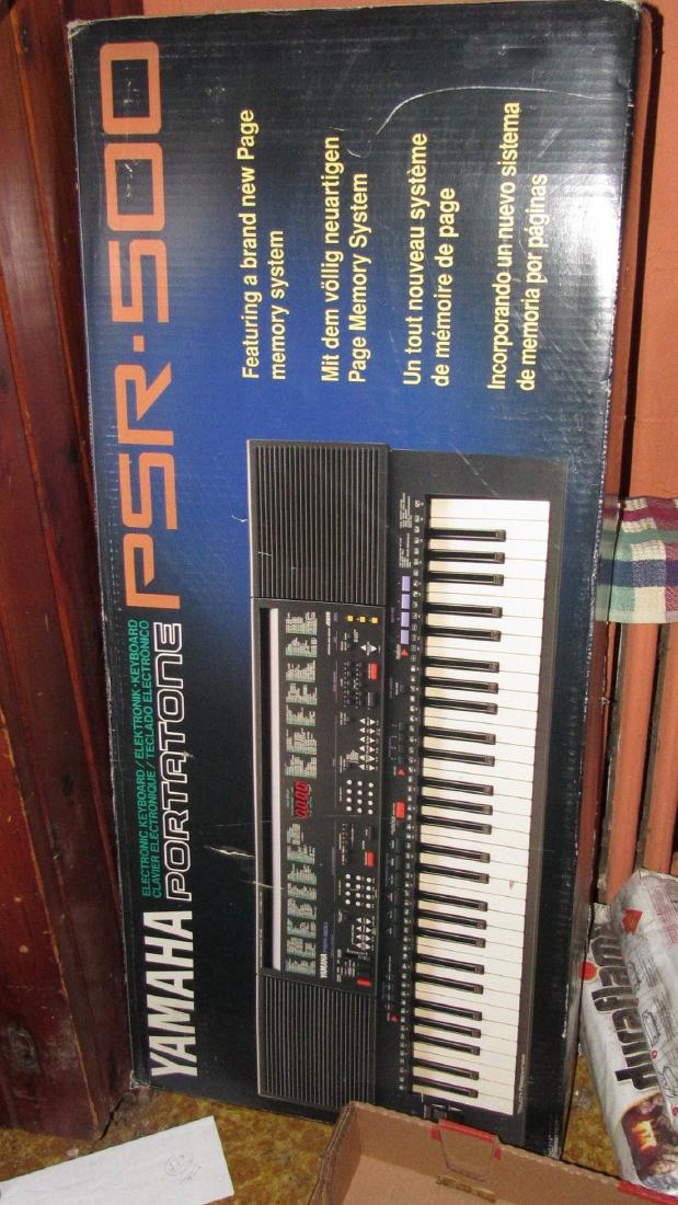 Yamaha Portatone PSR-500 Keyboard: Keyboard, in untested condition