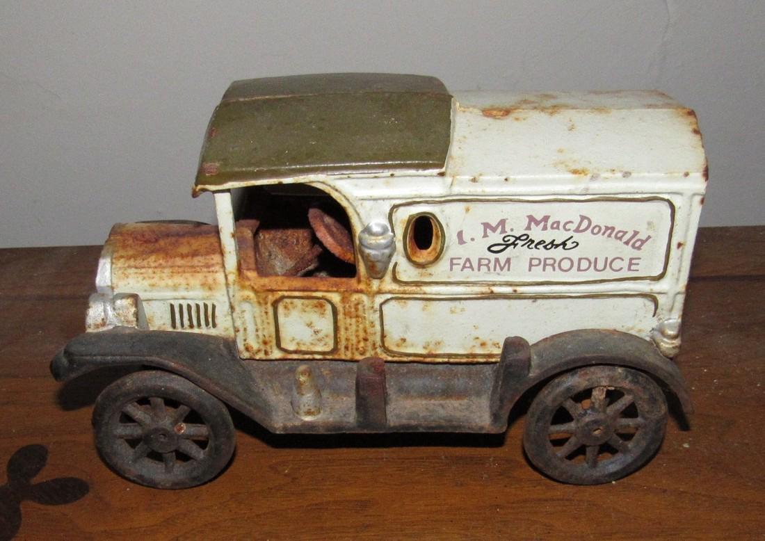 Cast Iron Farm Produce Toy Truck (1 of 2)