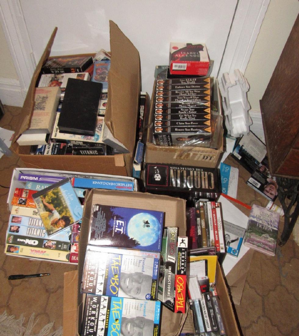 Large Lot of VHS tapes Movies (1 of 8)