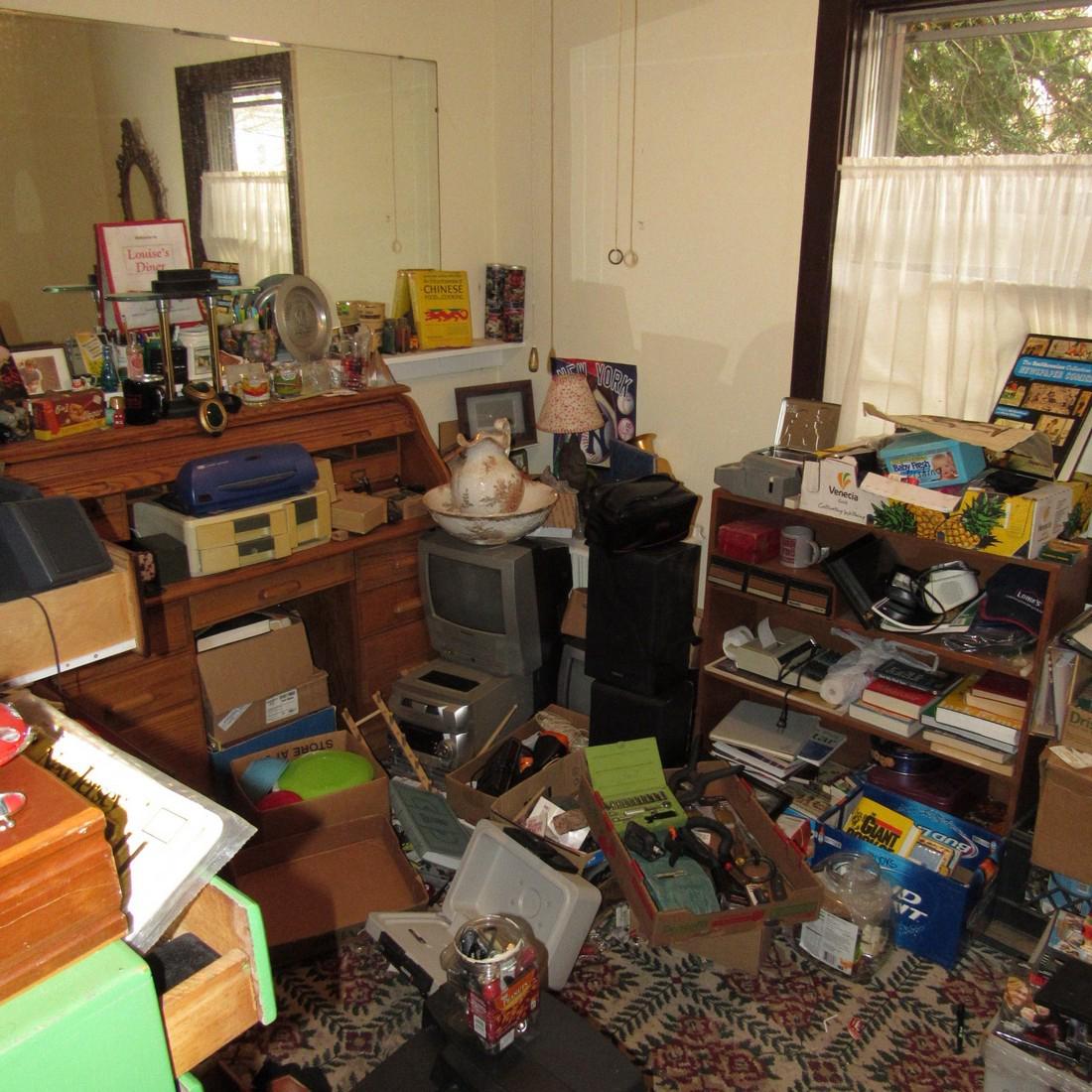 Partial Contents of Bedroom (1 of 10)