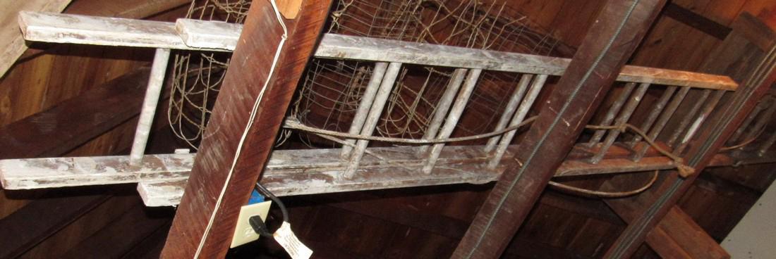 24' Wooden Extension Ladder (1 of 3)