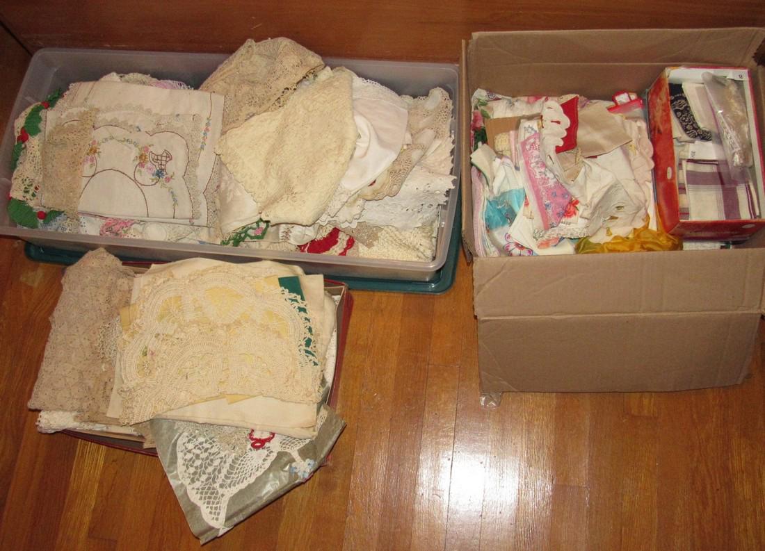 Large Lot of Linens Doilies (1 of 10)