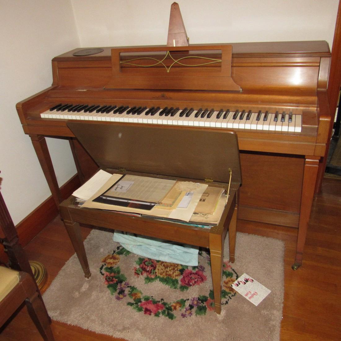 Wurlitzer Piano Bench Seth Thomas Metronome (1 of 9)