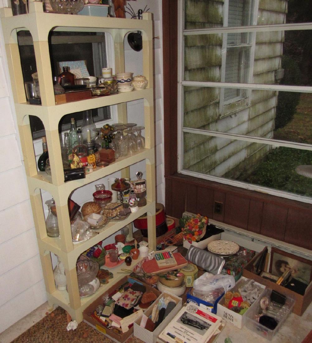 Shelf & Floor Contents Knick Knacks Glassware (1 of 8)